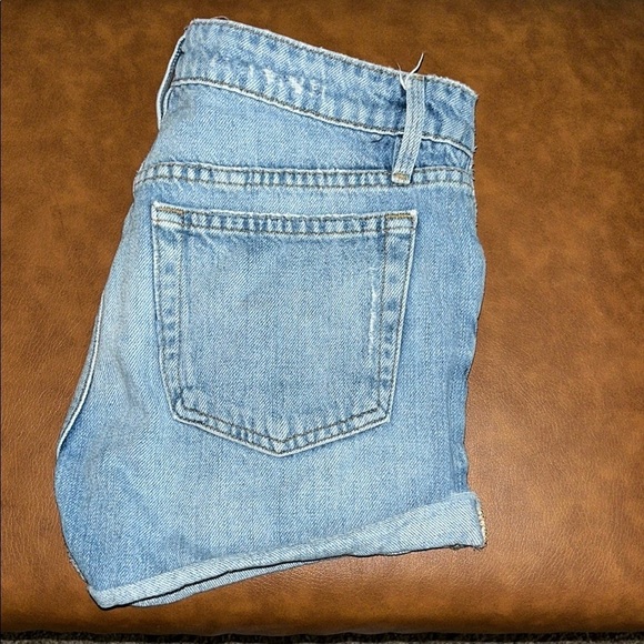Frame Denim Le Grand Garçon Short Size 24 - Picture 3 of 16